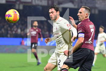 2022-02-19 - Milan's defender Davide Calabria compete for the ball with Salernitana's forward Franck Ribery  - US SALERNITANA VS AC MILAN - ITALIAN SERIE A - SOCCER