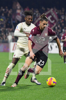2022-02-19 - Milan’s forward Rafael Leao in action against Salernitana's defender Radu Dragusin  - US SALERNITANA VS AC MILAN - ITALIAN SERIE A - SOCCER