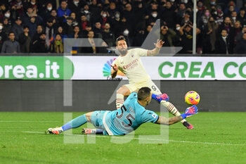 2022-02-19 - Salernitana's goalkeeper Luigi Sepe save on Milan's forward Oliver Giroud kick - US SALERNITANA VS AC MILAN - ITALIAN SERIE A - SOCCER