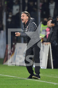 2022-02-19 - Salernitana's head coach Davide Nicola gestures - US SALERNITANA VS AC MILAN - ITALIAN SERIE A - SOCCER