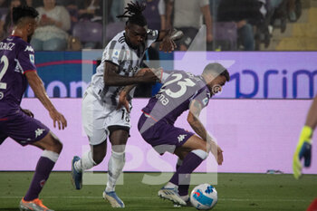 2022-05-21 - Moiese Kean juventus hindered by Venuti Lorenzo Fiorentina - ACF FIORENTINA VS JUVENTUS FC - ITALIAN SERIE A - SOCCER