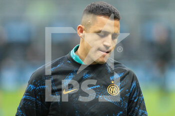 2022-02-20 - Alexis Sanchez of Inter during the Italian Serie A football match between FC Inter and Sassuolo Calcio on February 20, 2022 at San Siro - Giuseppe Meazza stadium in Milano , Italy - INTER - FC INTERNAZIONALE VS US SASSUOLO - ITALIAN SERIE A - SOCCER
