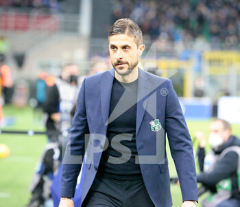 2022-02-20 - Alessio Dionisi, Manager of US Sassuolo during the Italian Serie A football match between FC Inter and Sassuolo Calcio on February 20, 2022 at San Siro - Giuseppe Meazza stadium in Milano , Italy - INTER - FC INTERNAZIONALE VS US SASSUOLO - ITALIAN SERIE A - SOCCER