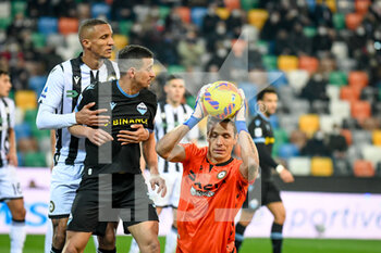 2022-02-20 - Udinese's Marco Silvestri saves a goal from Lazio's Luiz Felipe hindered by Udinese's Rodrigo Nascimento Becao - UDINESE CALCIO VS SS LAZIO - ITALIAN SERIE A - SOCCER