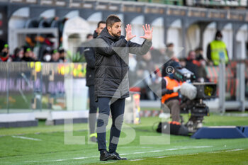2022-03-06 - Sassuolo's head coach Alessio Dionisi gestures - VENEZIA FC VS US SASSUOLO - ITALIAN SERIE A - SOCCER