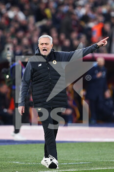 2022-03-20 - Jose' Mourinho head coach of Roma reacts during the Italian championship Serie A football match between AS Roma and SS Lazio on March 20, 2022 at Stadio Olimpico in Rome, Italy - AS ROMA VS SS LAZIO - ITALIAN SERIE A - SOCCER