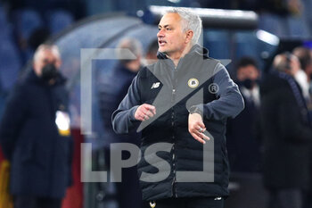 2022-03-20 - Jose' Mourinho head coach of Roma gestures during the Italian championship Serie A football match between AS Roma and SS Lazio on March 20, 2022 at Stadio Olimpico in Rome, Italy - AS ROMA VS SS LAZIO - ITALIAN SERIE A - SOCCER