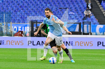 2022-04-02 - Francesco Acerbi (SS Lazio) during the Italian Football Championship League A 2021/2022 match between SS Lazio vs US Sassuolo at the Olimpic Stadium in Rome on 02 April 2022. - SS LAZIO VS US SASSUOLO - ITALIAN SERIE A - SOCCER
