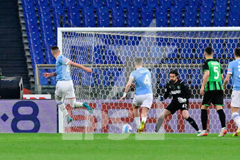 2022-04-02 - Sergej Milinkovic-Savic (SS Lazio) goal 2-0 during the Italian Football Championship League A 2021/2022 match between SS Lazio vs US Sassuolo at the Olimpic Stadium in Rome on 02 April 2022. - SS LAZIO VS US SASSUOLO - ITALIAN SERIE A - SOCCER