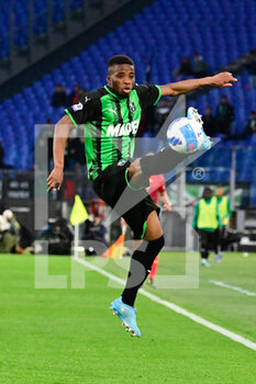 2022-04-02 - Hamed Junior Traore' of US Sassuolo  during the Italian Football Championship League A 2021/2022 match between SS Lazio vs US Sassuolo at the Olimpic Stadium in Rome on 02 April 2022. - SS LAZIO VS US SASSUOLO - ITALIAN SERIE A - SOCCER