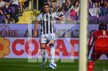 2022-04-27 - Pablo Marí (Udinese) scores the 1-0 goal - ACF FIORENTINA VS UDINESE CALCIO - ITALIAN SERIE A - SOCCER