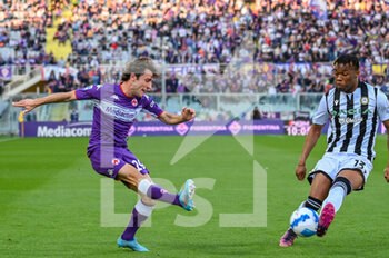 2022-04-27 - Alvaro Odriozola (Fiorentina) against Destiny Udogie (Udinese) - ACF FIORENTINA VS UDINESE CALCIO - ITALIAN SERIE A - SOCCER