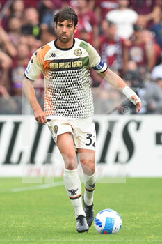 2022-05-05 - Pietro Ceccaroni (Venezia FC) in action during the Serie A 2021/22 match between US . Salernitana 1919 and Venezia FC. at Arechi  Stadium - US SALERNITANA VS VENEZIA FC - ITALIAN SERIE A - SOCCER