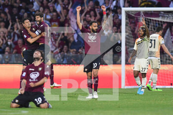 2022-05-05 - the players of Salerno rejoice at the end of the match during the Serie A 2021/22 match between US . Salernitana 1919 and Venezia FC. at Arechi  Stadium - US SALERNITANA VS VENEZIA FC - ITALIAN SERIE A - SOCCER