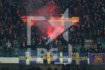 2022-04-23 - Hellas Verona FC supporters light a smoke bomb - HELLAS VERONA VS UC SAMPDORIA - ITALIAN SERIE A - SOCCER