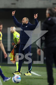 2022-04-23 - Igor Tudor (Hellas Verona FC) gestures - HELLAS VERONA VS UC SAMPDORIA - ITALIAN SERIE A - SOCCER