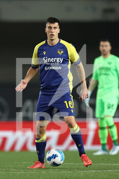 2022-04-23 - Nicolo Casale (Hellas Verona FC) in action - HELLAS VERONA VS UC SAMPDORIA - ITALIAN SERIE A - SOCCER
