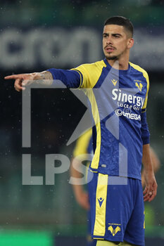 2022-04-23 - Fabio Depaoli (Hellas Verona FC) gestures - HELLAS VERONA VS UC SAMPDORIA - ITALIAN SERIE A - SOCCER