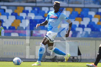 2022-04-30 - Victor Osimhen (SSC Napoli) in action during the Serie A 2021/22 match between SSC. Napoli and US Sassuolo Calcio at Diego Armando Maradona Stadium - SSC NAPOLI VS US SASSUOLO - ITALIAN SERIE A - SOCCER