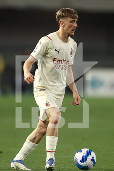 2022-05-08 - Alexis Saelemaekers (AC Milan) in action - HELLAS VERONA FC VS AC MILAN - ITALIAN SERIE A - SOCCER
