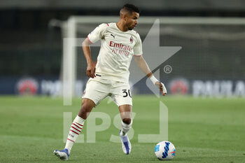 2022-05-08 - Junior Messias (AC Milan) in action - HELLAS VERONA FC VS AC MILAN - ITALIAN SERIE A - SOCCER