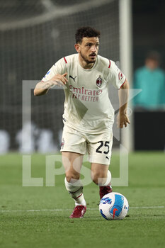 2022-05-08 - Alessandro Florenzi (AC Milan) in action - HELLAS VERONA FC VS AC MILAN - ITALIAN SERIE A - SOCCER