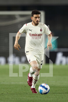 2022-05-08 - Alessandro Florenzi (AC Milan) in action - HELLAS VERONA FC VS AC MILAN - ITALIAN SERIE A - SOCCER