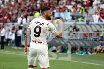 2022-05-22 - Olivier Giroud (AC Milan) celebrates after scoring his side's second goal of the match - US SASSUOLO VS AC MILAN - ITALIAN SERIE A - SOCCER