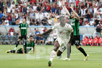 2022-05-22 - Franck Kessie (AC Milan) celebrates after scoring his side's third goal of the match - US SASSUOLO VS AC MILAN - ITALIAN SERIE A - SOCCER