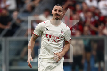 2022-05-22 - Zlatan Ibrahimovic (AC Milan) looks on - US SASSUOLO VS AC MILAN - ITALIAN SERIE A - SOCCER