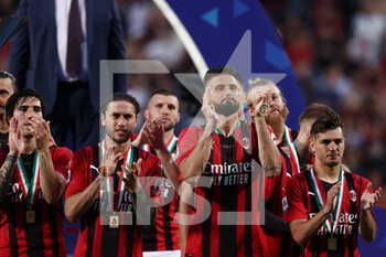2022-05-22 - Olivier Giroud (AC Milan) celebrates after winning the Serie A championship title - US SASSUOLO VS AC MILAN - ITALIAN SERIE A - SOCCER