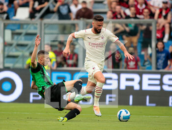 2022-05-22 - Oliver Giroud (Ac Milan) during the Italian championship Serie A football match between US Sassuolo and AC Milan on May 22, 2022 at Mapei Stadium-Città del Tricolore in Reggio Emilia, Italy - US SASSUOLO VS AC MILAN - ITALIAN SERIE A - SOCCER