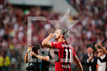 2022-05-22 - Zlatan Ibrahimovic (Ac Milan) during the Italian championship Serie A football match between US Sassuolo and AC Milan on May 22, 2022 at Mapei Stadium-Città del Tricolore in Reggio Emilia, Italy - US SASSUOLO VS AC MILAN - ITALIAN SERIE A - SOCCER