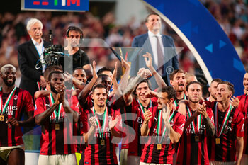 2022-05-22 - Alessandro Florenzi (Ac Milan), Franck Kessie (Ac Milan) with team mates during the Italian championship Serie A football match between US Sassuolo and AC Milan on May 22, 2022 at Mapei Stadium-Città del Tricolore in Reggio Emilia, Italy - US SASSUOLO VS AC MILAN - ITALIAN SERIE A - SOCCER