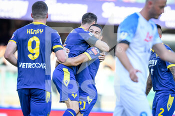 15/08/2022 - Verona's Kevin Lasagna celebrates after scoring a goal witn Verona's Koray Gunter - HELLAS VERONA FC VS SSC NAPOLI - SERIE A - CALCIO