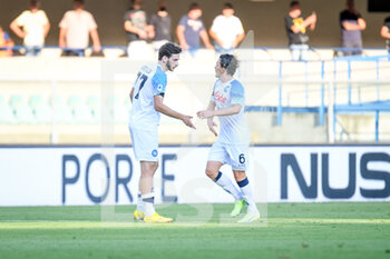 15/08/2022 - Napoli's Khvicha Kvaratskhelia celebrates after scoring a goal with Napoli's Mario Rui - HELLAS VERONA FC VS SSC NAPOLI - SERIE A - CALCIO