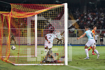 2022-08-13 - Denzel Dumfries (FC Inter) scores a goal of 1-2 - US LECCE VS INTER - FC INTERNAZIONALE - ITALIAN SERIE A - SOCCER