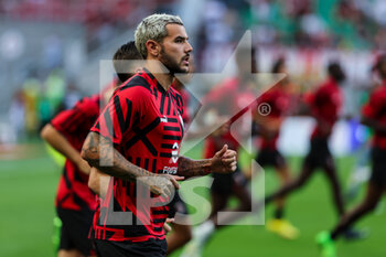 2022-08-13 - Theo Hernandez of AC Milan warms up during the Serie A 2022/23 football match between AC Milan and Udinese Calcio at Giuseppe Meazza Stadium, Milan, Italy on August 13, 2022 - AC MILAN VS UDINESE CALCIO - ITALIAN SERIE A - SOCCER