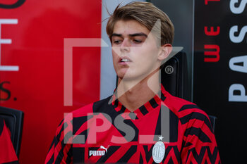 2022-08-13 - Charles De Ketelaere of AC Milan in the bench during the Serie A 2022/23 football match between AC Milan and Udinese Calcio at Giuseppe Meazza Stadium, Milan, Italy on August 13, 2022 - AC MILAN VS UDINESE CALCIO - ITALIAN SERIE A - SOCCER