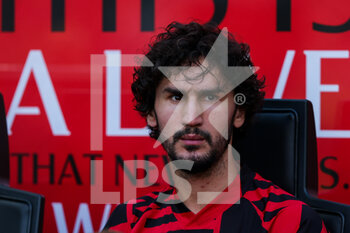 2022-08-13 - Yacine Adli of AC Milan looks on during the Serie A 2022/23 football match between AC Milan and Udinese Calcio at Giuseppe Meazza Stadium, Milan, Italy on August 13, 2022 - AC MILAN VS UDINESE CALCIO - ITALIAN SERIE A - SOCCER