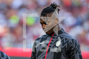 2022-08-13 - Rafael Leao of AC Milan looks on during the Serie A 2022/23 football match between AC Milan and Udinese Calcio at Giuseppe Meazza Stadium, Milan, Italy on August 13, 2022 - AC MILAN VS UDINESE CALCIO - ITALIAN SERIE A - SOCCER