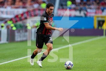 2022-08-13 - Davide Calabria of AC Milan in action during the Serie A 2022/23 football match between AC Milan and Udinese Calcio at Giuseppe Meazza Stadium, Milan, Italy on August 13, 2022 - AC MILAN VS UDINESE CALCIO - ITALIAN SERIE A - SOCCER