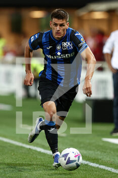 2022-08-21 - Joakim Maehle of Atalanta BC in action  - ATALANTA BC VS AC MILAN - ITALIAN SERIE A - SOCCER