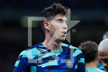 2022-08-20 - Alessandro Bastoni of FC Internazionale looks on during the Serie A 2022/23 football match between FC Internazionale and Spezia Calcio at Giuseppe Meazza Stadium, Milan, Italy on August 20, 2022 - INTER - FC INTERNAZIONALE VS SPEZIA CALCIO - ITALIAN SERIE A - SOCCER