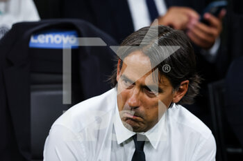 2022-08-20 - Simone Inzaghi Head Coach of FC Internazionale reacts during the Serie A 2022/23 football match between FC Internazionale and Spezia Calcio at Giuseppe Meazza Stadium, Milan, Italy on August 20, 2022 - INTER - FC INTERNAZIONALE VS SPEZIA CALCIO - ITALIAN SERIE A - SOCCER