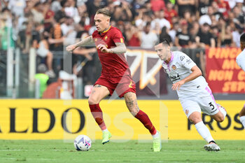 2022-08-22 - Rick Karsdorp (AS Roma) during the Italian Football Championship League A 2022/2023 match between AS Roma vs US Cremonese at the Olimpic Stadium in Rome  on 22 August 2022. - AS ROMA VS US CREMONESE - ITALIAN SERIE A - SOCCER