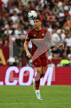 2022-08-22 - Roger Ibanez (AS Roma) during the Italian Football Championship League A 2022/2023 match between AS Roma vs US Cremonese at the Olimpic Stadium in Rome  on 22 August 2022. - AS ROMA VS US CREMONESE - ITALIAN SERIE A - SOCCER
