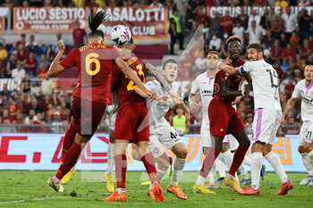 2022-08-22 - Chris Smalling (AS Roma) goal 1-0 during the Italian Football Championship League A 2022/2023 match between AS Roma vs US Cremonese at the Olimpic Stadium in Rome  on 22 August 2022. - AS ROMA VS US CREMONESE - ITALIAN SERIE A - SOCCER
