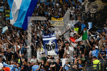 2022-08-26 - SS Lazio fan during the Italian Football Championship League A 2022/2023 match between SS Lazio vs Inter - FC Internazionale at the Olimpic Stadium in Rome on 26 August 2022. - SS LAZIO VS INTER - FC INTERNAZIONALE - ITALIAN SERIE A - SOCCER