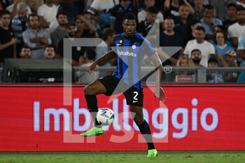 2022-08-26 - Denzel Dumfries (FC Inter)  during the Italian Football Championship League A 2022/2023 match between SS Lazio vs Inter - FC Internazionale at the Olimpic Stadium in Rome on 26 August 2022. - SS LAZIO VS INTER - FC INTERNAZIONALE - ITALIAN SERIE A - SOCCER